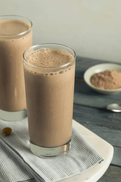 Shake proteico al cioccolato fatto in casa sano — Foto Stock