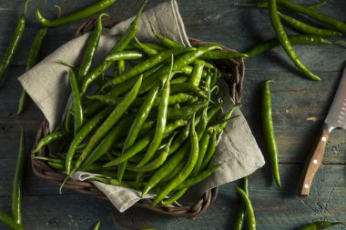 Organik yeşil parmak biber