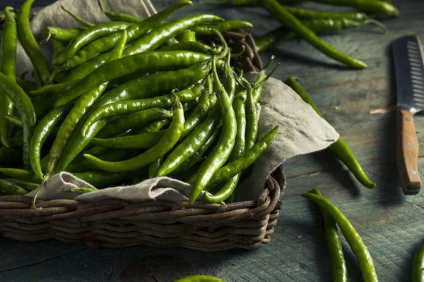 Organik yeşil parmak biber