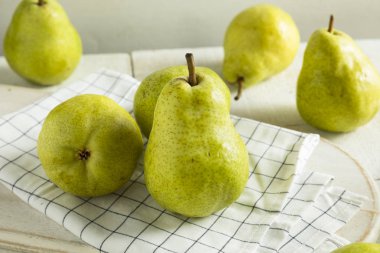 Ham yeşil organik Bartlett armut