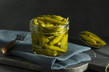 Organik turşu yeşil Spor biber