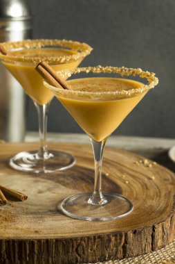 Tatlı ev yapımı kabak votka Martini