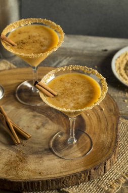 Tatlı ev yapımı kabak votka Martini