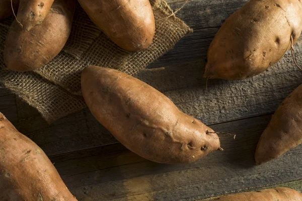 Raw Orange Organic Sweet Potato Yams — Stock Photo, Image