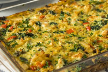 Ev yapımı pişmiş yumurta güveç