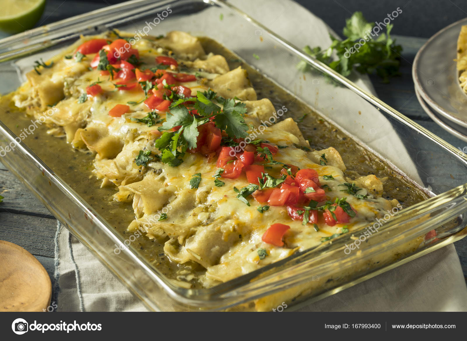 Enchiladas Verdes Imagenes Fotos De Stock Libres De Derechos Depositphotos