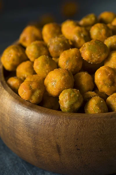 Ev yapımı baharatlı Sriracha bezelye