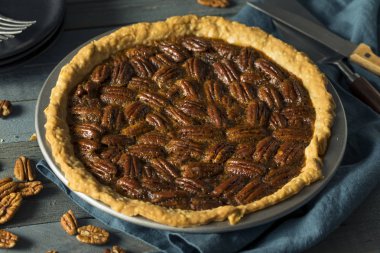 Tatlı ev yapımı gevrek cevizli pasta