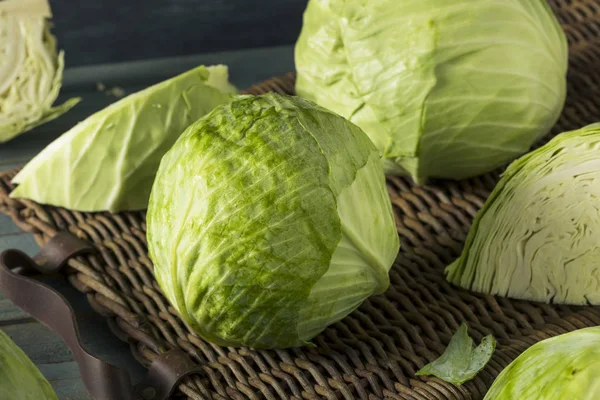 Coles ecológicas verdes crudas —  Fotos de Stock