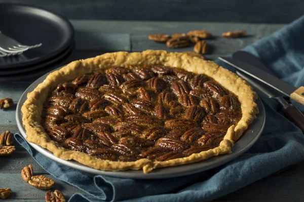 Sweet Homemade Crunchy Pecan Pie — Stock Photo, Image