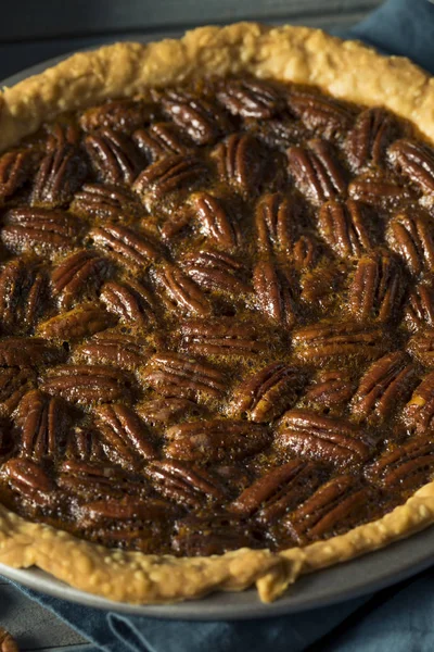 Sweet Homemade Crunchy Pecan Pie — Stock Photo, Image