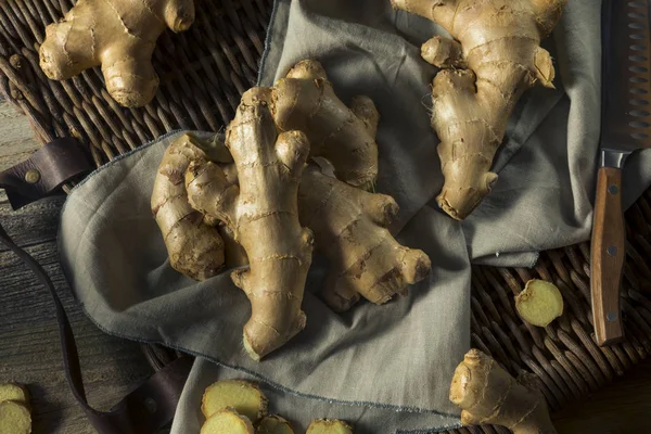 Nyers barna szerves Ginger Root — Stock Fotó