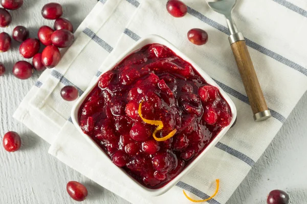 Zoete zelfgemaakte Cranberry saus — Stockfoto