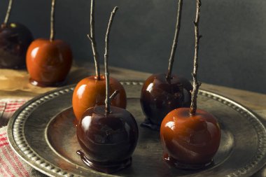 Gurme tatlı süslü şeker elma