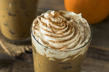Tatlı buzlu kabak Spice Latte