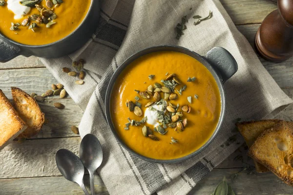 Sopa de abóbora de caril caseiro — Fotografia de Stock