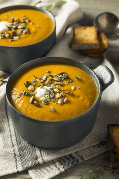 Sopa de abóbora de caril caseiro — Fotografia de Stock