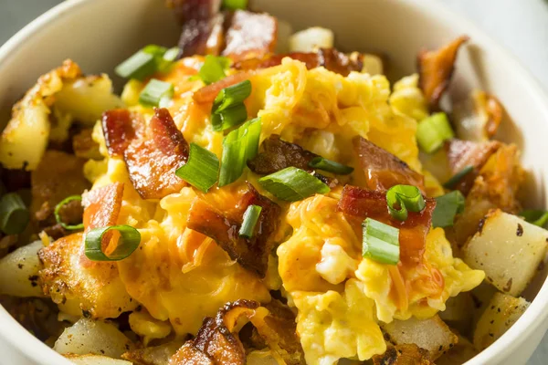 自制蛋和土豆早餐碗 — 图库照片