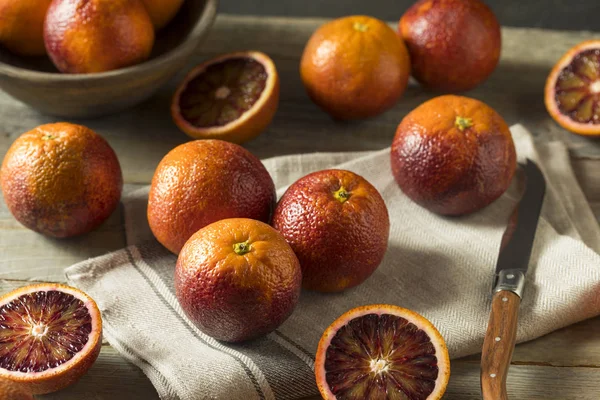 Raw Red Organic Blood Oranges — Stock Photo, Image