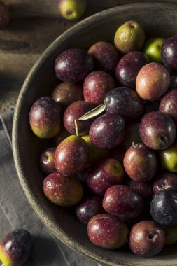 Ham taze organik Yunan zeytin