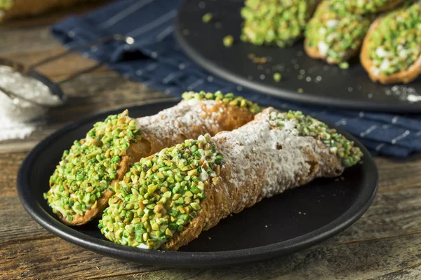 전통 수 제 시칠리아 Cannolis — 스톡 사진