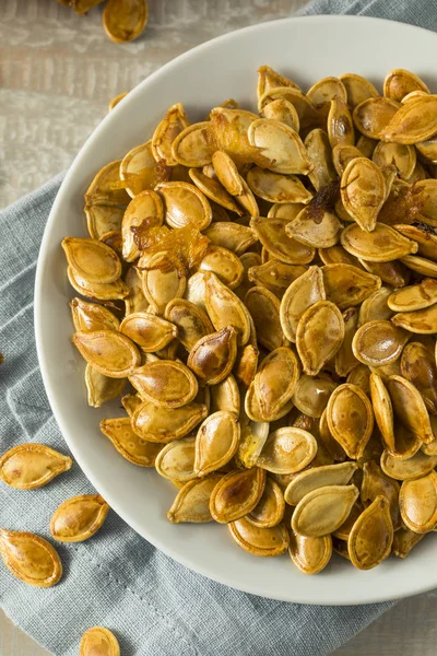 Semillas de calabaza tostadas caseras —  Fotos de Stock