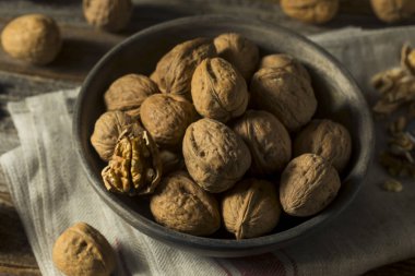 Ham kahverengi organik ceviz