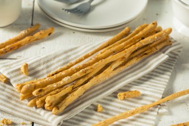 Ev yapımı İtalyan Grassini ekmek sopa