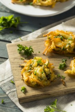 Ev yapımı kızarmış sebze kuşlar yuva