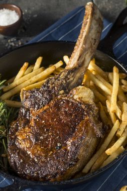 Çimen Fed Tomahawk biftek pişmiş