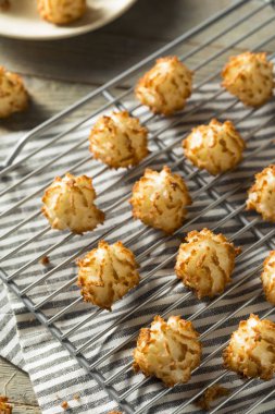 Ev yapımı fırında Hindistan cevizi Macaroons