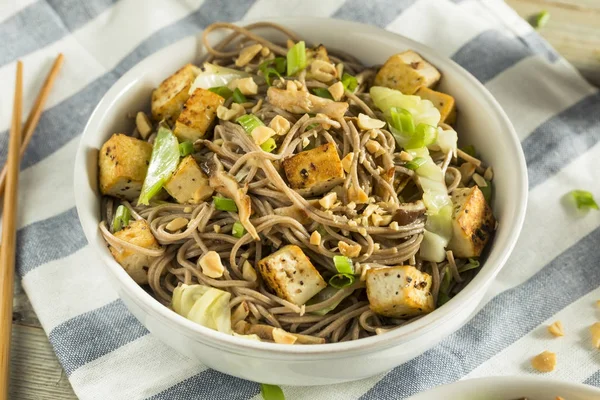 Caseiro asiático tofu soba macarrão tigela — Fotografia de Stock