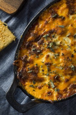 Ev yapımı pişmiş Pizza sosu