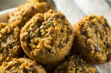 Sağlıklı ev yapımı kek kahvaltı ısırıkları