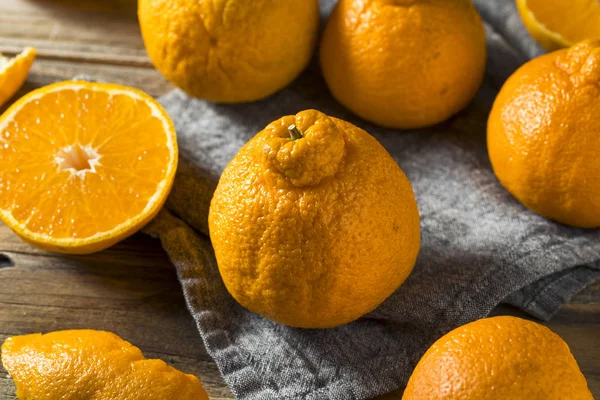 Naranjas de sumo crudas frescas — Foto de Stock