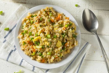 Ev yapımı vejetaryen Fried Rice