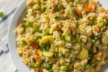 Ev yapımı vejetaryen Fried Rice