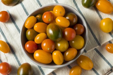 Organik kiraz domates