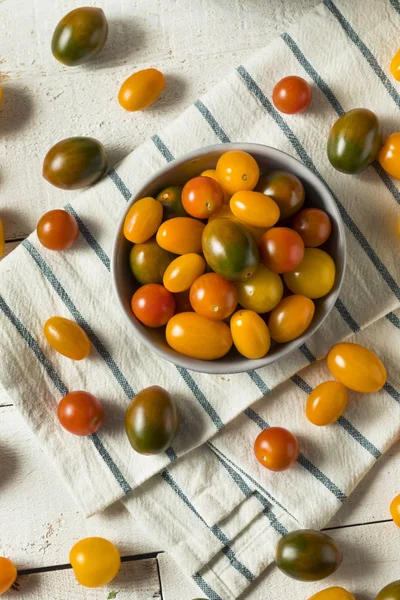 Cherry rajčata organické dědictví — Stock fotografie