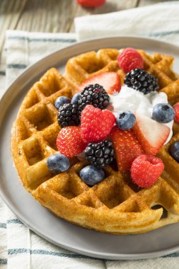 Tatlı ev yapımı Berry Belçika Waffle