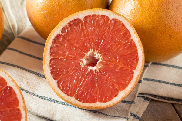 Raw Organic Ruby Red Grapefruits — Stock Photo, Image