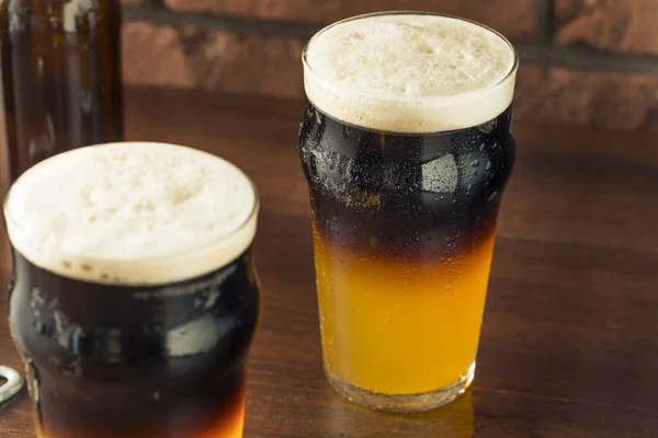 Irish Layered Black and Tan Beer — Stock Photo, Image