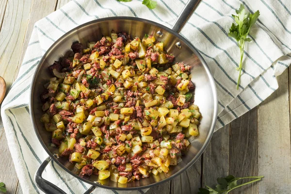 Salado casero Corned Beef Hash —  Fotos de Stock