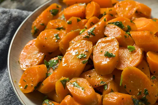 Sabrosas zanahorias salteadas caseras — Foto de Stock