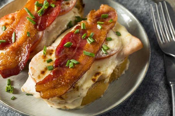 Homemade Baked Kentucky Hot Brown — Stock Photo, Image