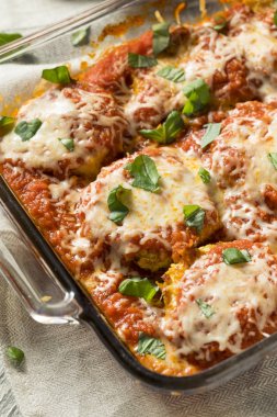 Ev yapımı İtalyan patlıcan Parmesan