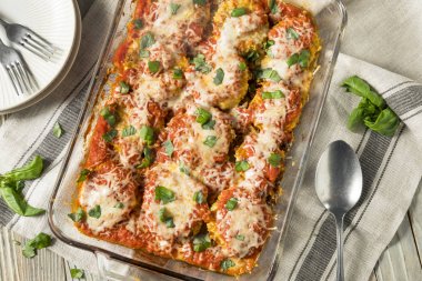 Ev yapımı İtalyan patlıcan Parmesan