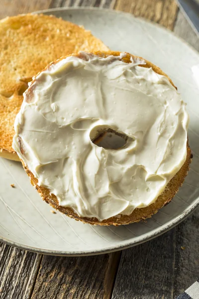 Round Warm Everything Bagels — Stock Photo, Image