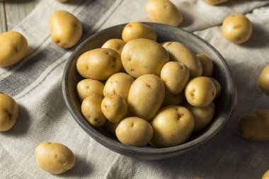 Ham organik sarı bebek patates