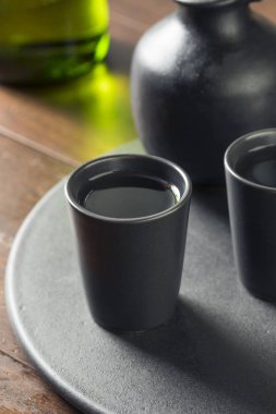 Alkollü Japon Sake pirinç şarabı
